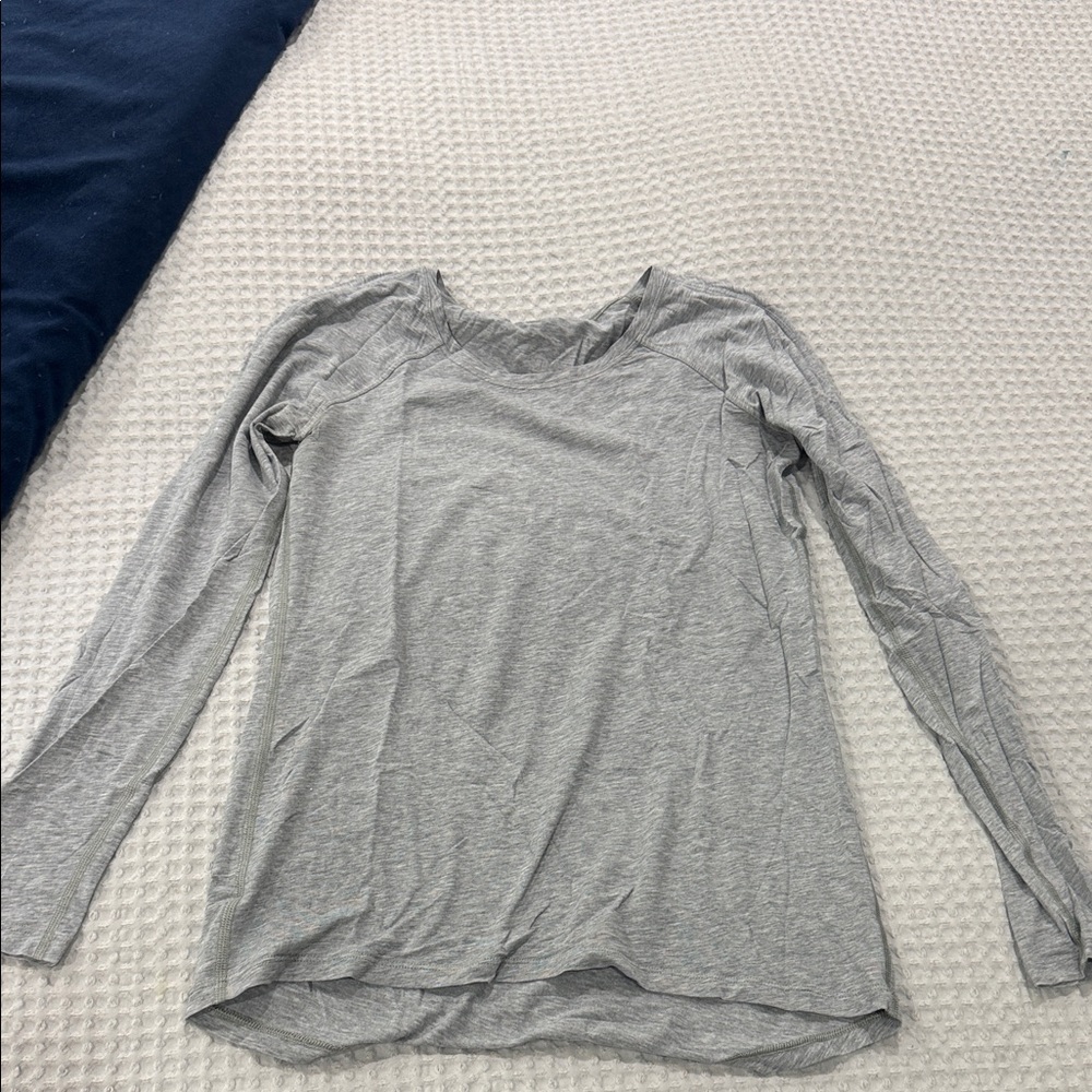 lululemon athletica Women's Long Sleeve Crew Tee - Light Gray